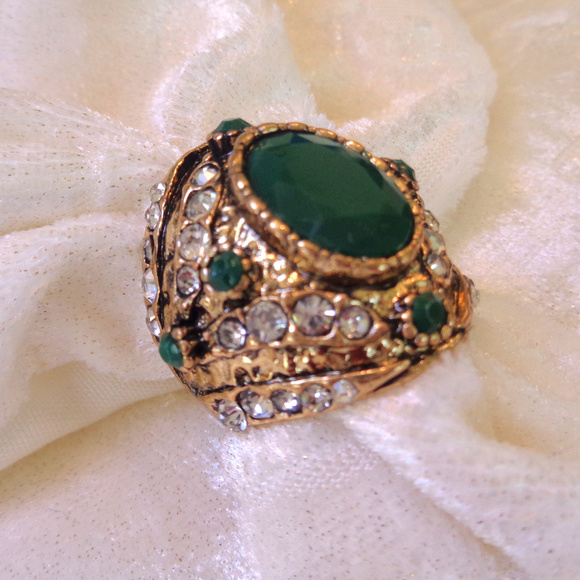 STUNING HAND MADE VINTAGE RING SIZE 9 - Picture 3 of 4